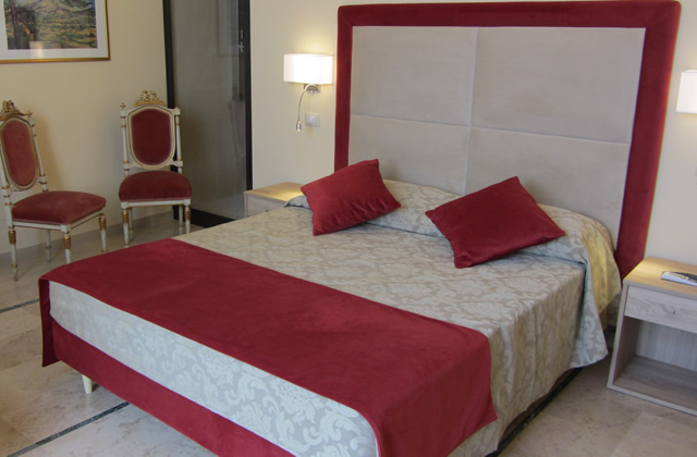 Charleston | Garbo double room with SPA tub in Lecce - 1
