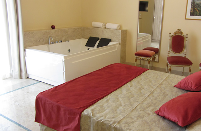 Charleston | Garbo double room with SPA tub in Lecce - 2