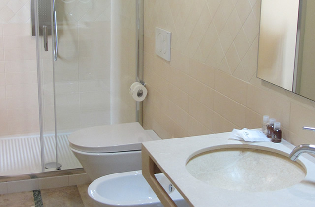 Charleston | Garbo double room with SPA tub in Lecce - 8